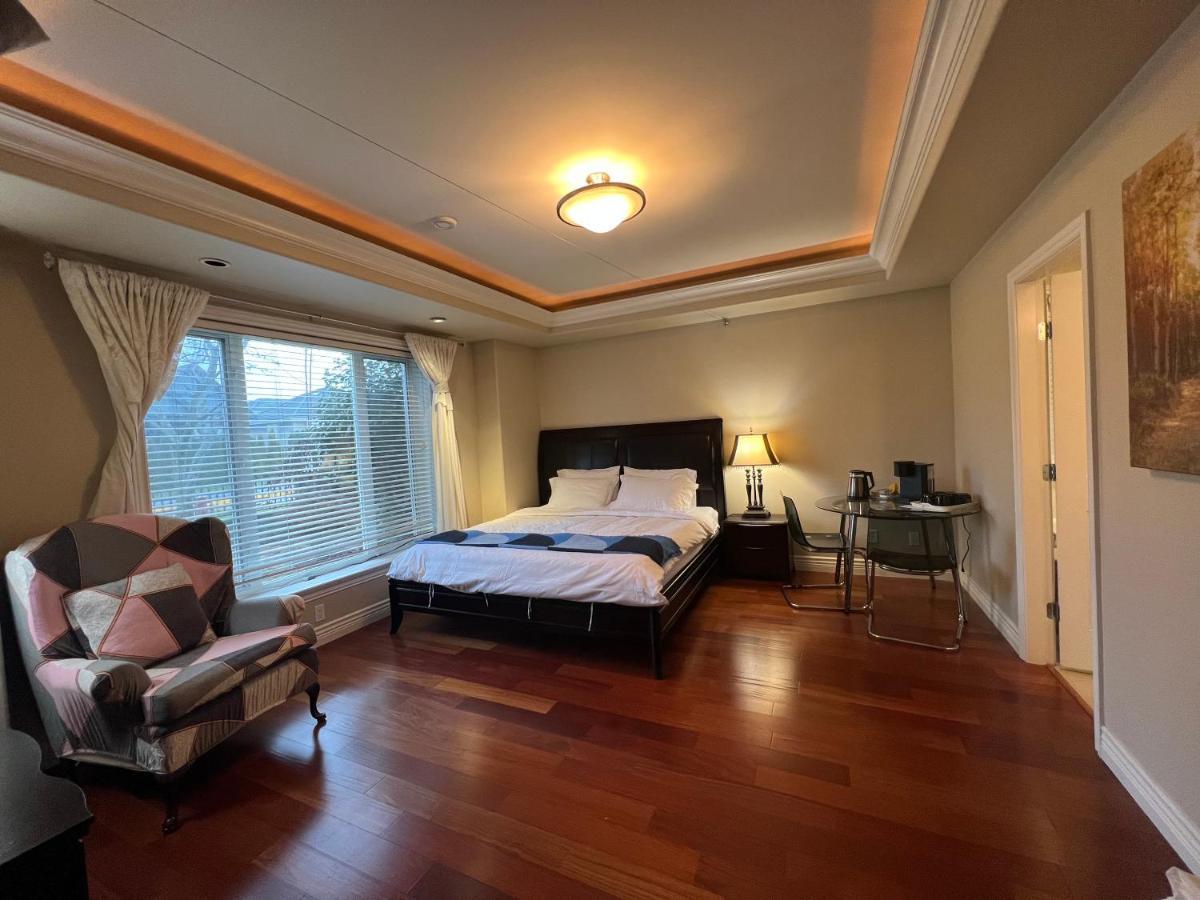 Lucky Suite, Two-Bedroom Suite With Independent Entrance In Richmond Close To Yvr Exterior photo
