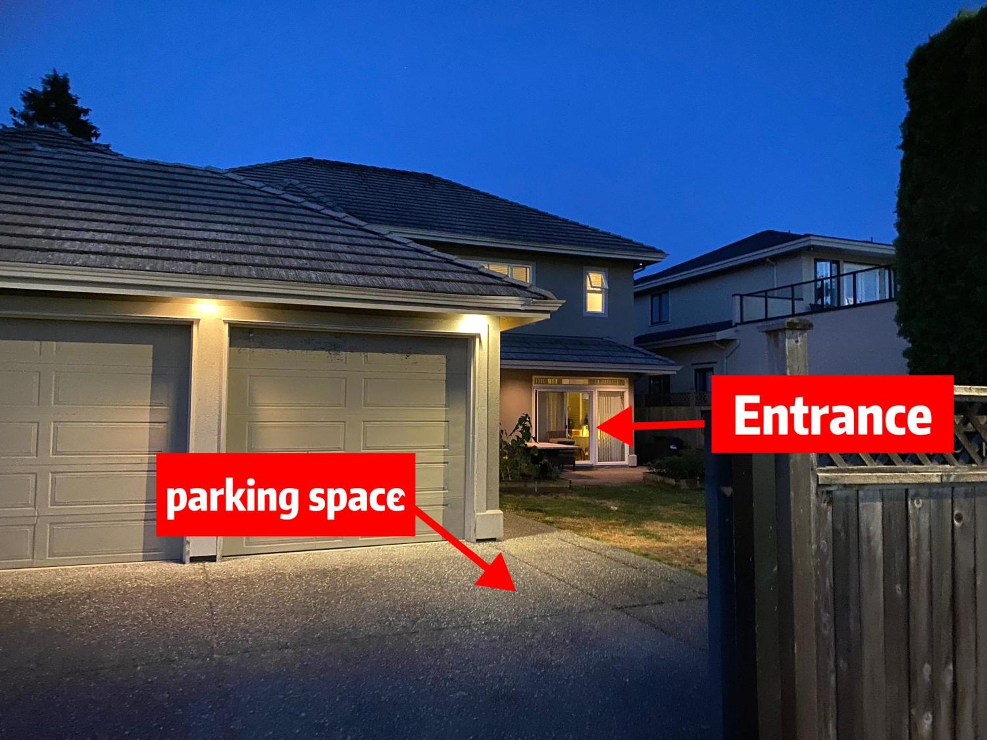 Lucky Suite, Two-Bedroom Suite With Independent Entrance In Richmond Close To Yvr Exterior photo